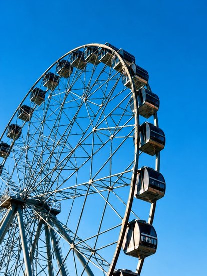 Катание на колесе обозрения высотой 50 метров у ТРК «Горки»